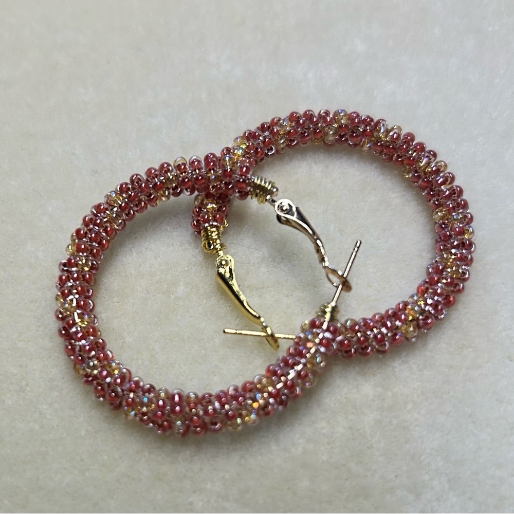 Hand-beaded 1 1/2” Peach Blossom Confetti Hoop Earrings NWOT